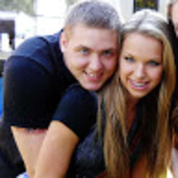 Meet your Posher, Rebecca - Picture 1 of 1